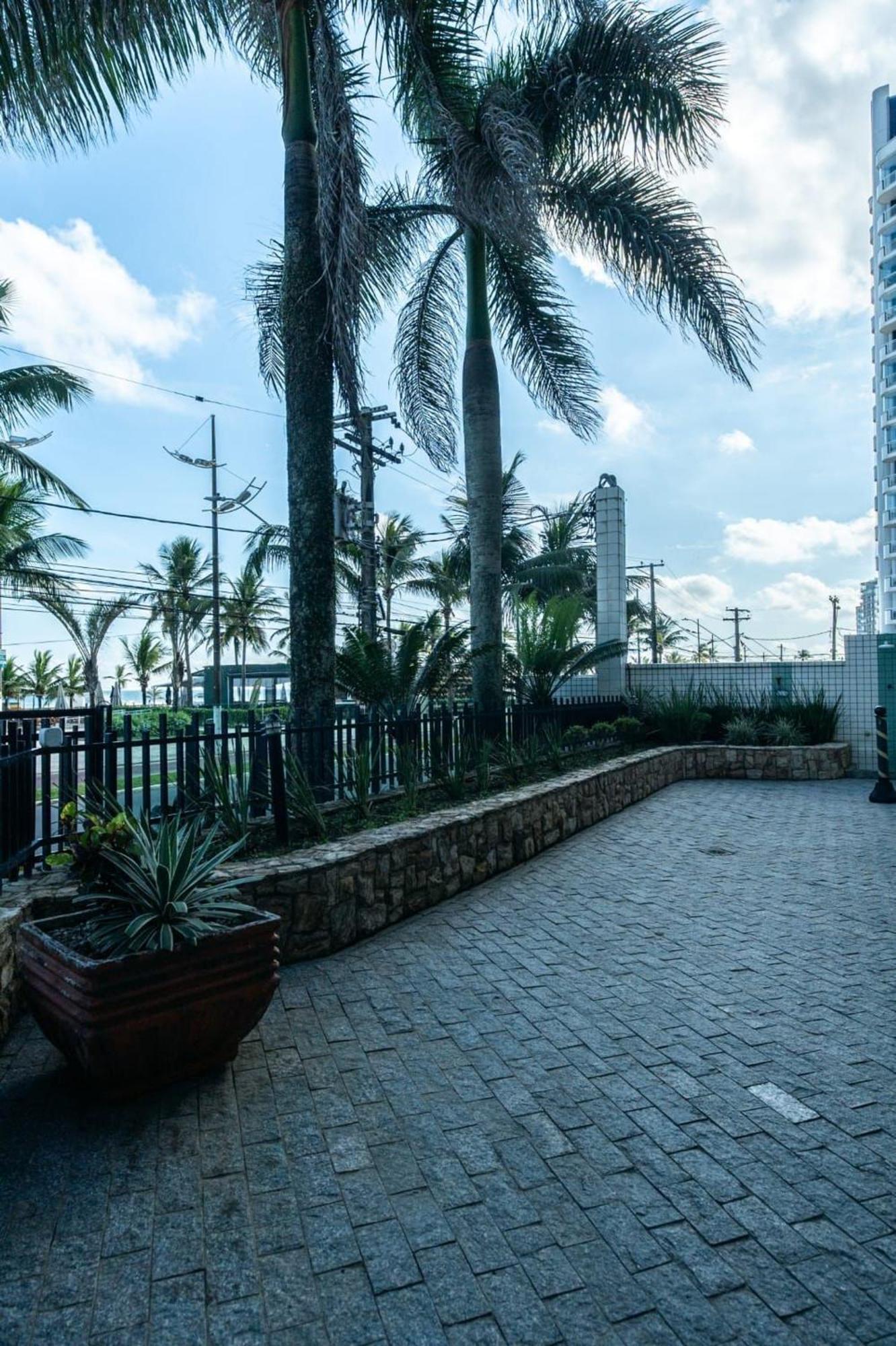 Beachfront Tupi: Ocean View with High-Speed Wi-Fi & Free Parking Praia Grande  Exterior photo