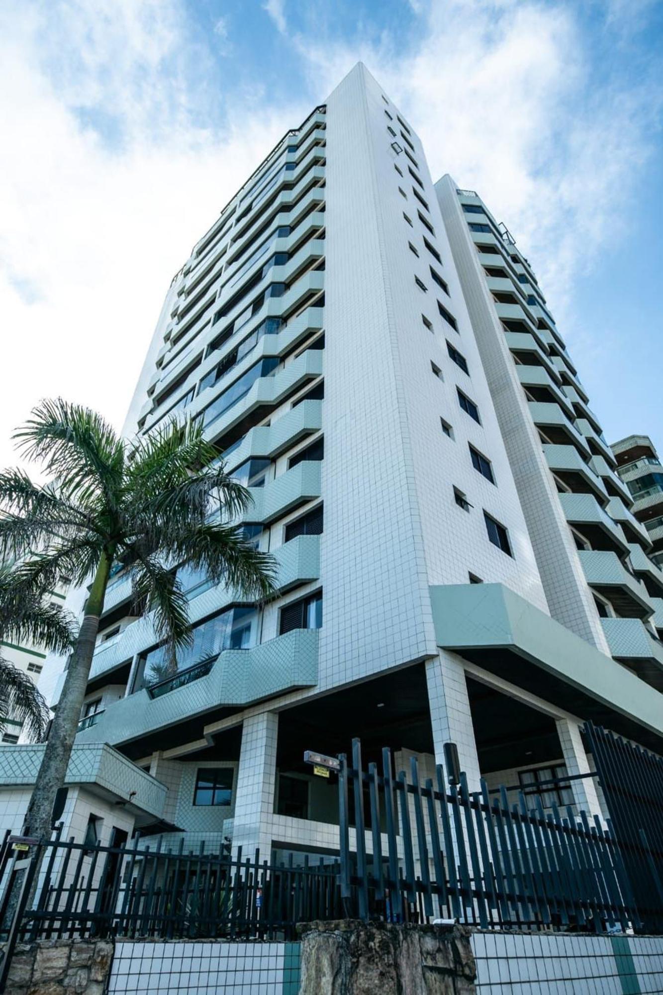 Beachfront Tupi: Ocean View with High-Speed Wi-Fi & Free Parking Praia Grande  Exterior photo
